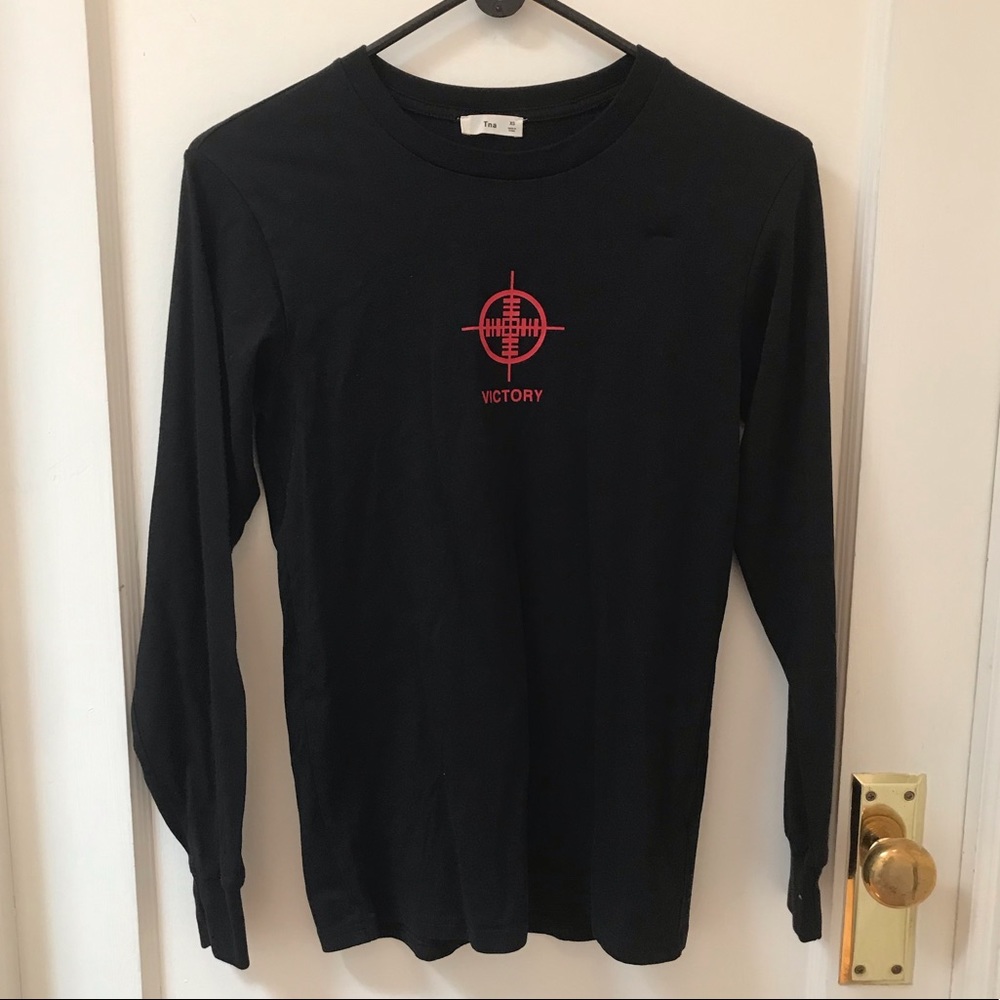 Aritzia TNA long sleeve T-shirt